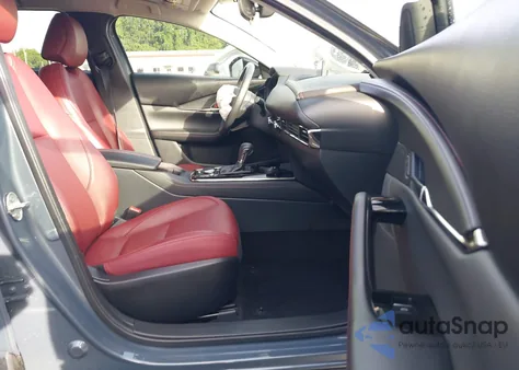 2024 Mazda Cx-30 2.5 S Carbon Edition z USA, uszkodzony, nr VIN 3MVDMBCM6RM673142